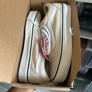Vans (Birch/True White)